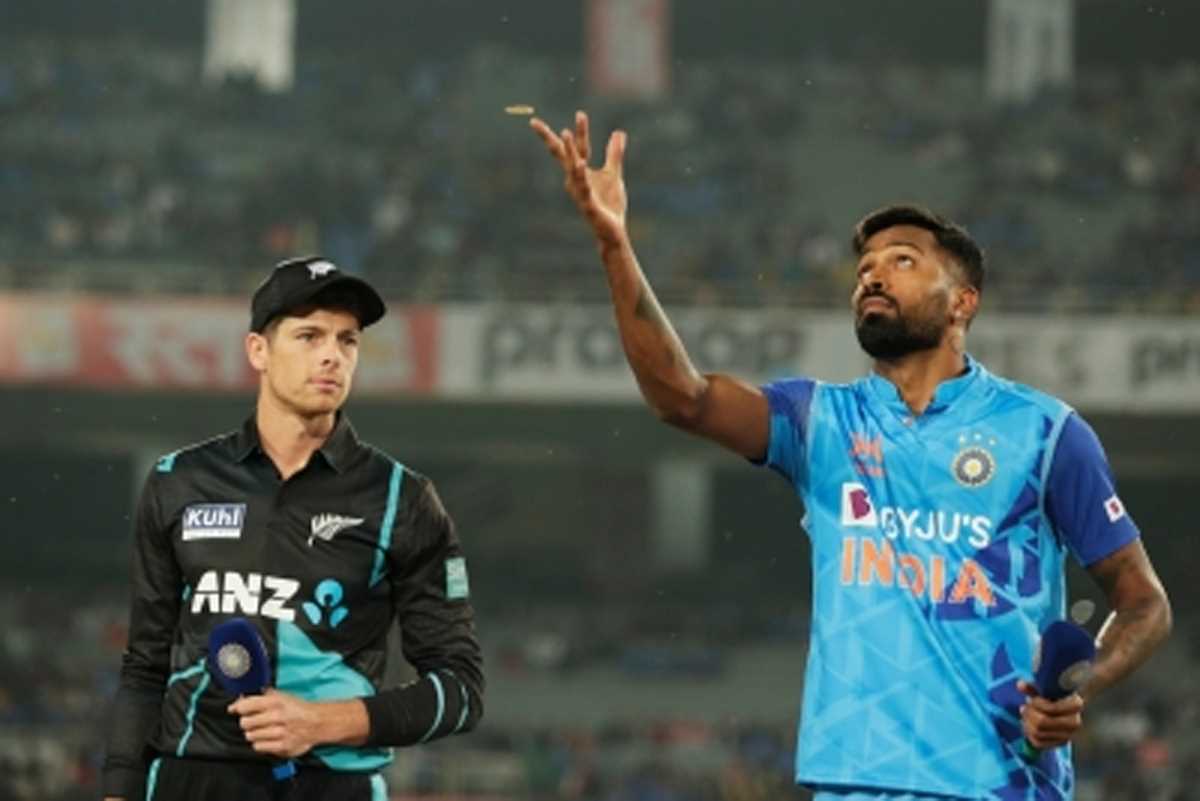 तीसरा टी20 : भारत ने जीता टॉस, न्यूजीलैंड के खिलाफ बल्लेबाजी का फैसला